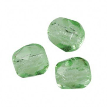 perle - češko steklo 4 mm, svetlo zelena, 10 kos