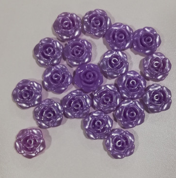 perle roža - umetna masa, 13 mm, z luknjo, viola, 1 kos