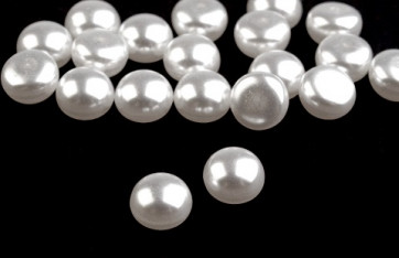 perle - polovične 4x6 mm, bele, 1 kos