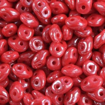 steklene perle, 2.5x5 mm, 2 luknji velikosti: 0.7 mm, koralno-rdeče b., svetleč videz, 10 g