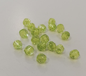 plastične perle, "nepravilno" okrogle 6 mm, sv. zelene, 50 gr
