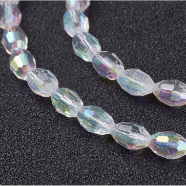  steklene perle, nepravilno ovalne 6x4 mm, bele, 1 niz - cca 72 kos