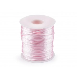 Vrvica iz satena, "light pink" barve, debeline 1 mm, dolžina cca 90m, 1 kos