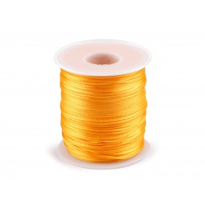 Vrvica iz satena, "orange-yellow" barve, debeline 1 mm, dolžina cca 90m, 1 kos
