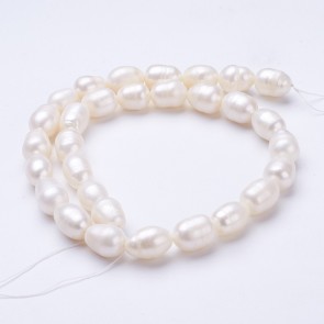 Perle iz sladkovodnih biserov, ovalne-nepravilne oblike, velikosti 11~13 mm x 9~10 mm, velikost luknje 0,5 mm, 1 kos