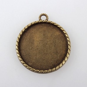osnova za obesek - medaljon 38.5x34x3 mm, barva antik, brez niklja, velikost kapljice: 30 mm, 1 kos