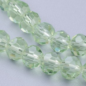 Steklene perle, nepravilno okrogle 4 mm, velikost luknje 1 mm, pale green b., 1 niz - cca 92 kos
